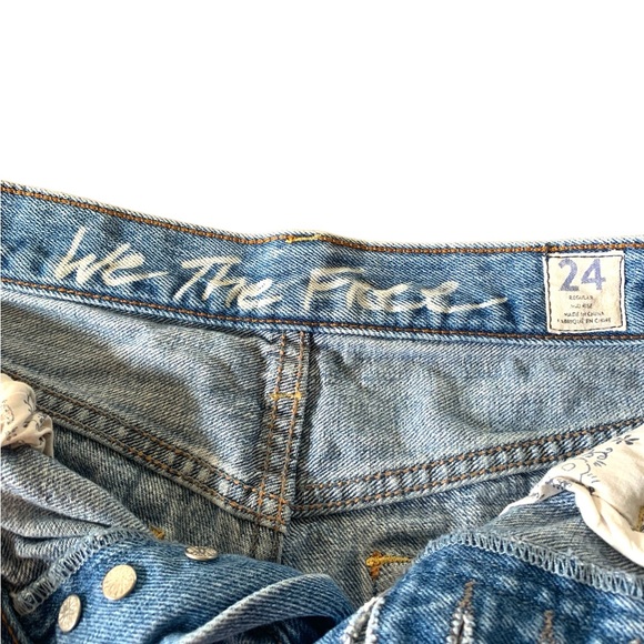 FREE PEOPLE We The Free Sofia Distressed Mid Rise Buttonfly Jean Shorts size 24 - Picture 14 of 14